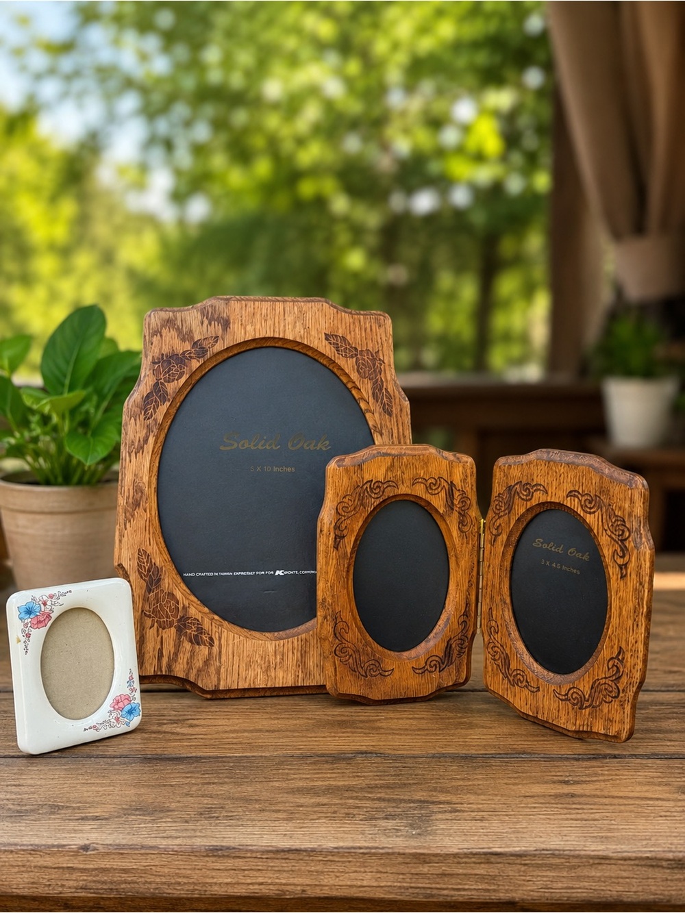 Vintage Carved Wood Oval Picture Frames (2) - Kmart w/free gift frame